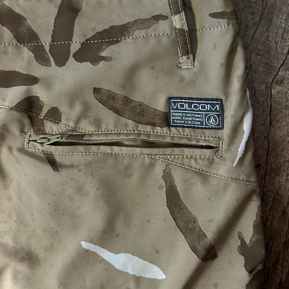 Hawaiian Sandy Beach Print Shorts by Volcom - Picture 4 of 6